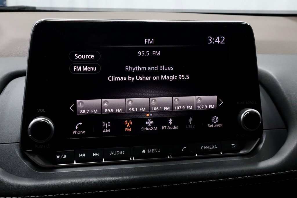 Certified 2023 Nissan Rogue S image 3