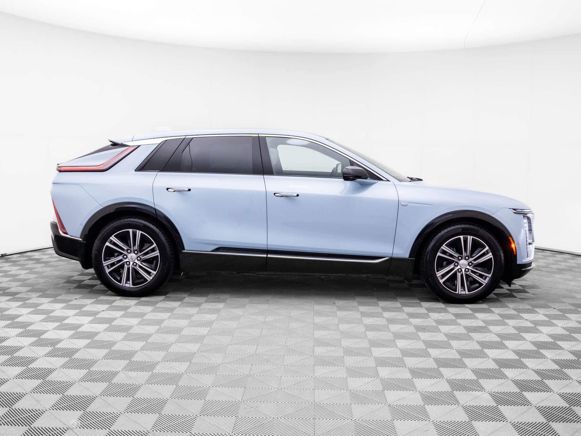 Certified 2024 Cadillac Lyriq Luxury w/ LPO, Floor Liner Package image 8