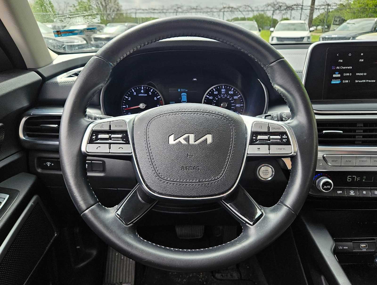 Used 2022 Kia Telluride LX image 14