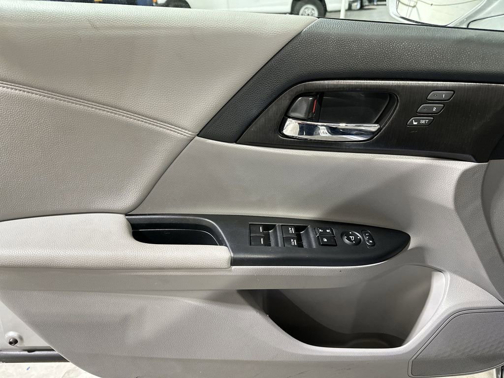 Used 2014 Honda Accord EX-L image 15
