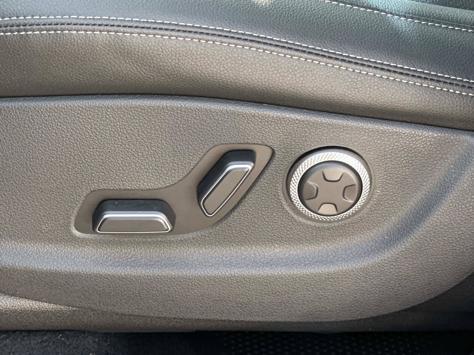 New 2026 Genesis GV70 2.5T AWD/4WD image 28