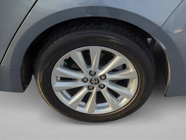 Used 2023 Toyota Corolla LE w/ LE Convenience Package FWD image 6