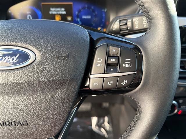 Used 2022 Ford Escape SEL w/ Technology Package image 17