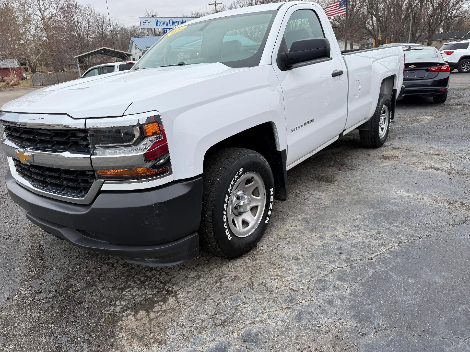Used 2016 Chevrolet Silverado 1500 W/T w/ Trailering Package image 2