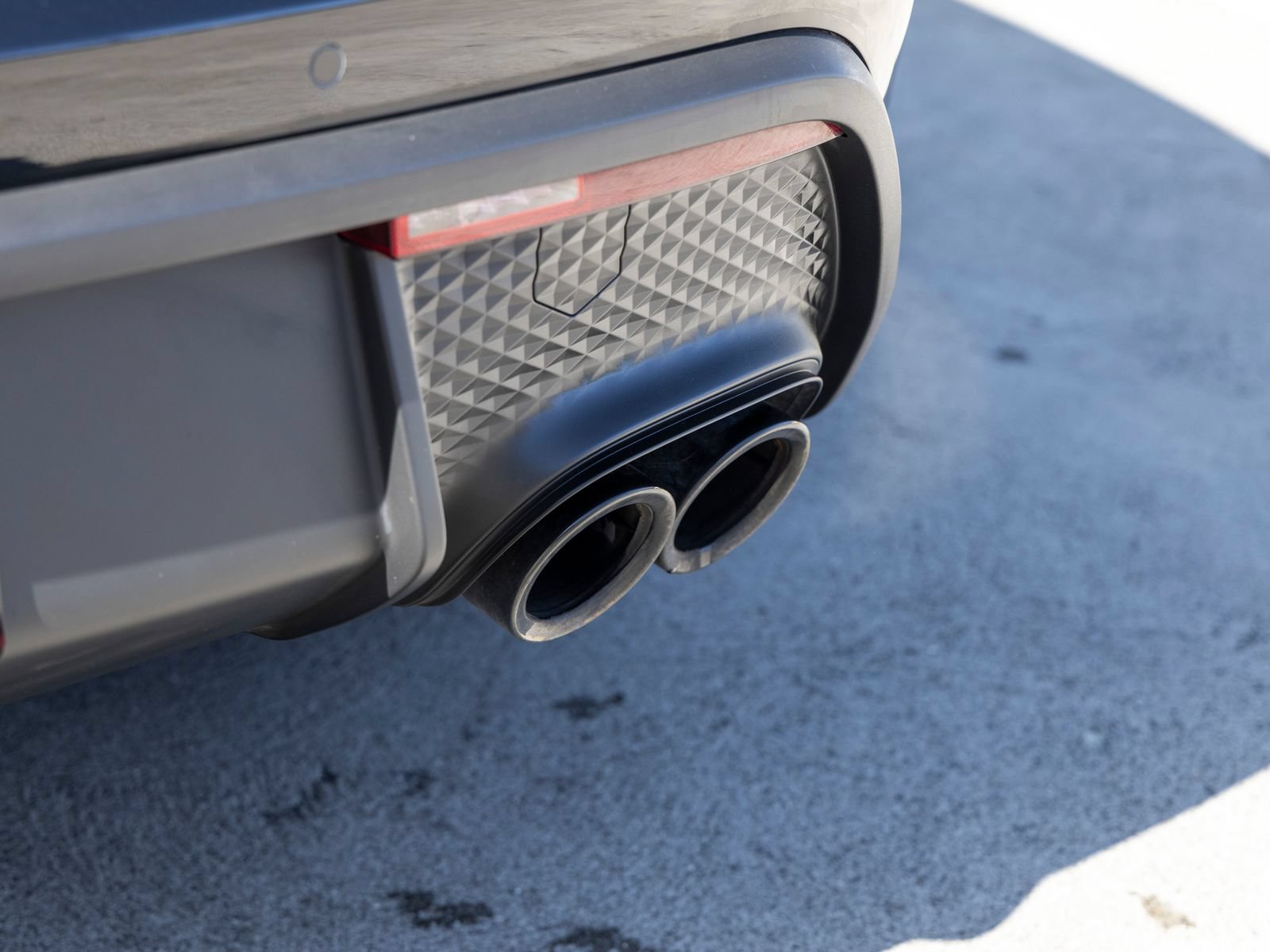 Certified 2023 Porsche Macan Turbo AWD/4WD image 25