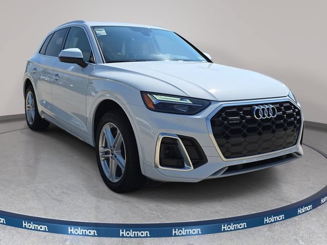 Used 2024 Audi Q5 e Premium w/ Convenience Package AWD/4WD image 4