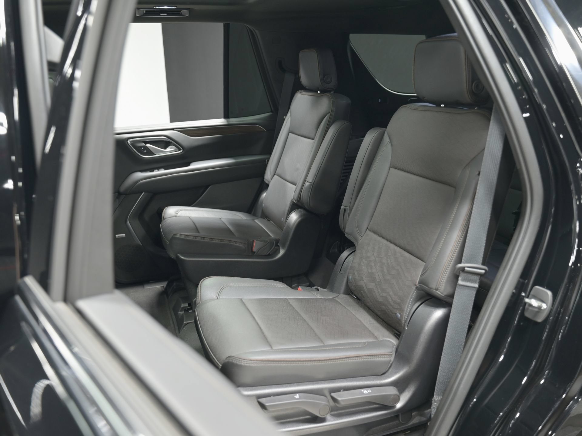 Used 2022 Chevrolet Tahoe High Country AWD/4WD image 28