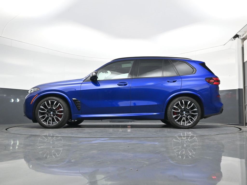 Used 2024 BMW X5 M60i image 20