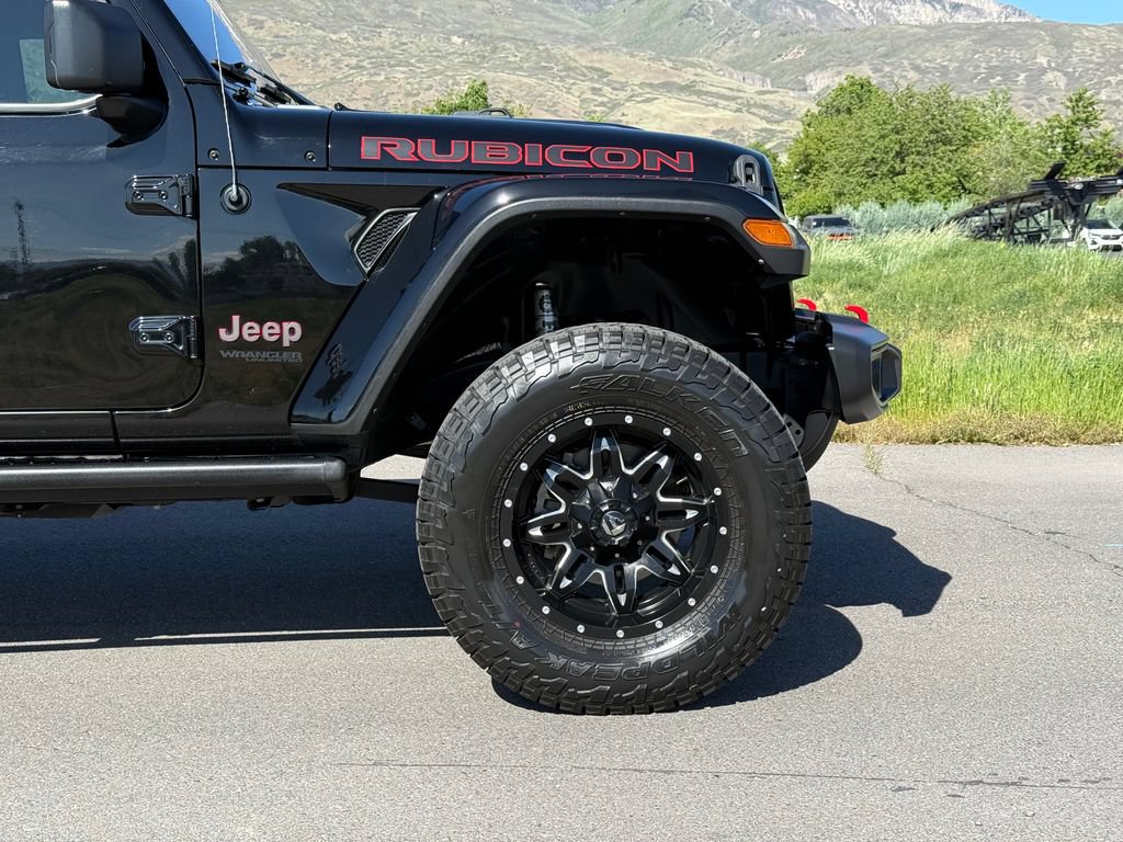 Used 2022 Jeep Wrangler Unlimited Rubicon w/ LED Lighting Group AWD/4WD image 3