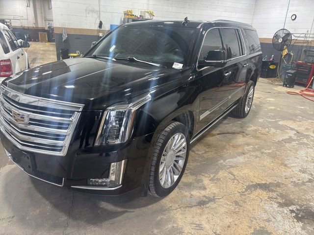 Used 2020 Cadillac Escalade ESV Platinum image 17