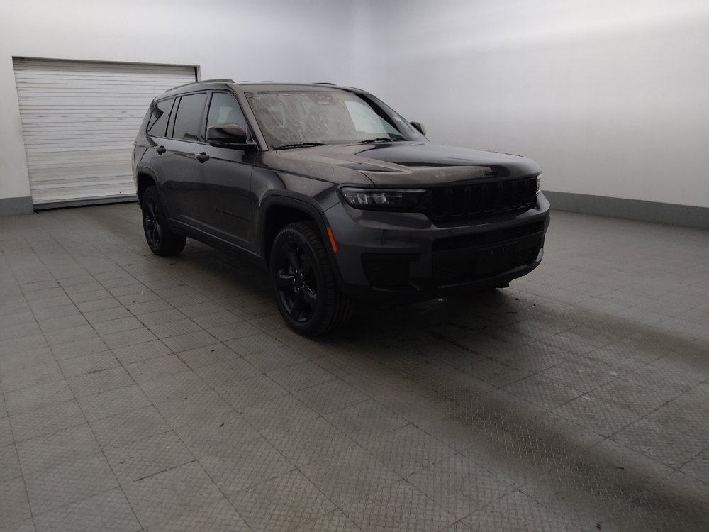 Used 2023 Jeep Grand Cherokee L Laredo AWD/4WD image 13