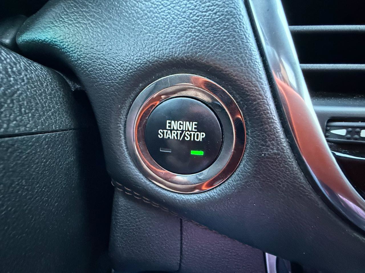 Used 2020 Chevrolet Trax Premier FWD image 17