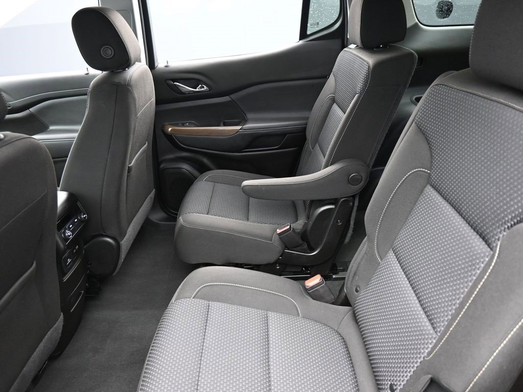 Used 2023 GMC Acadia SLE w/ Driver Convenience Package image 13