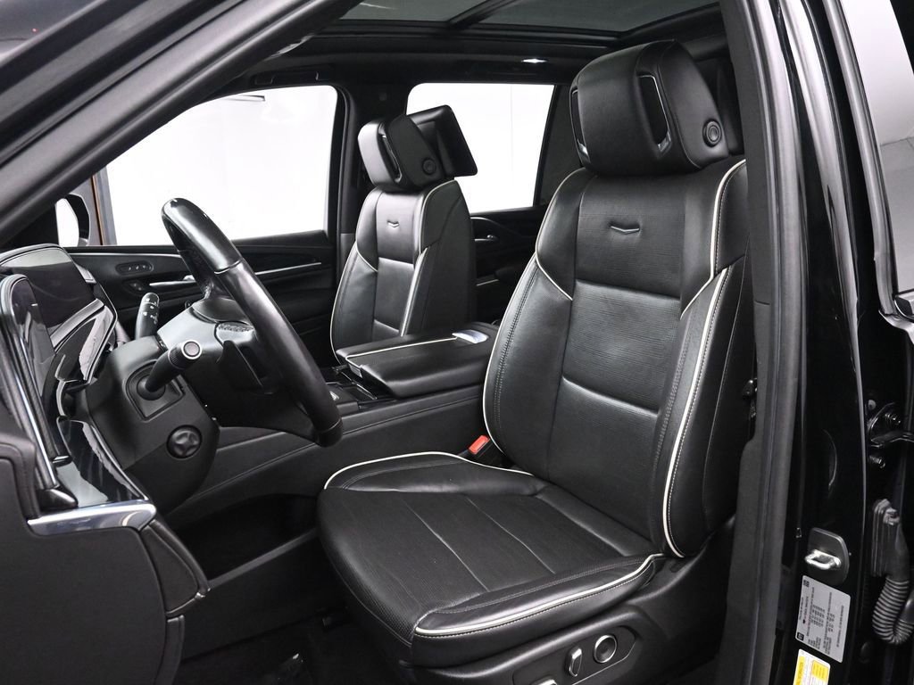 Used 2021 Cadillac Escalade Sport w/ LPO, Illumination Package image 12