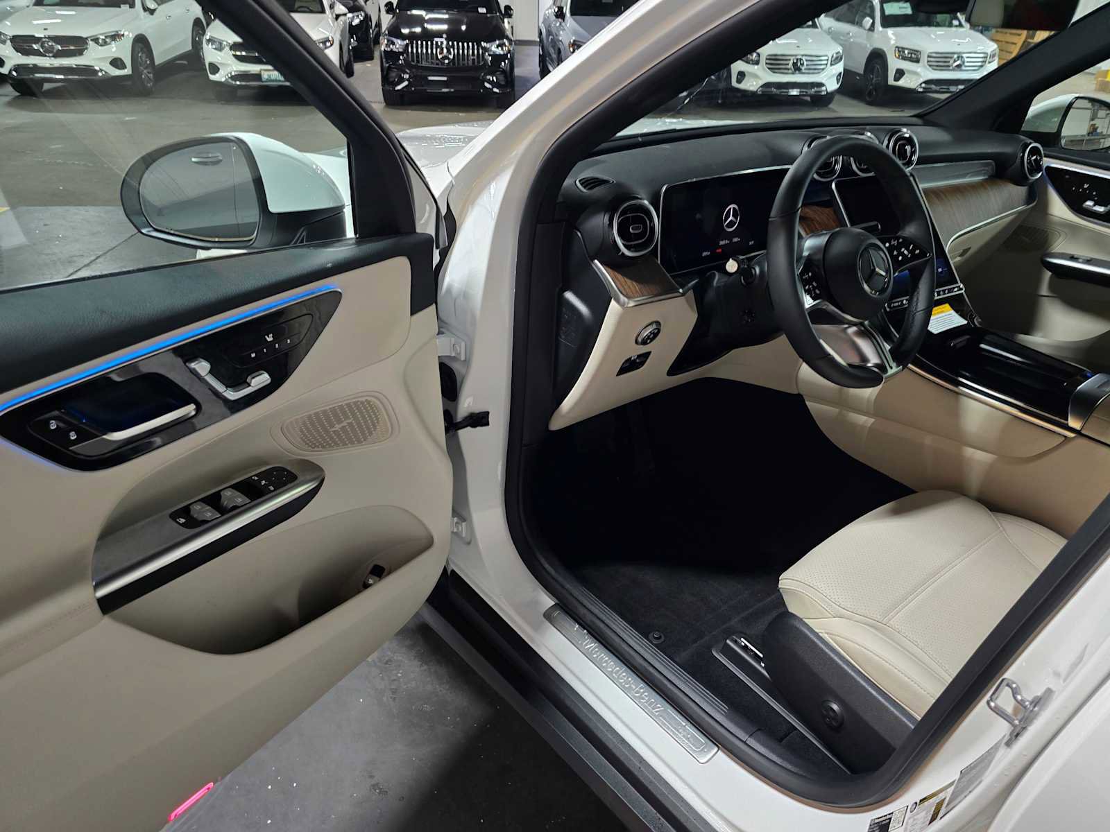 Used 2026 Mercedes-Benz GLC 300 4MATIC image 20