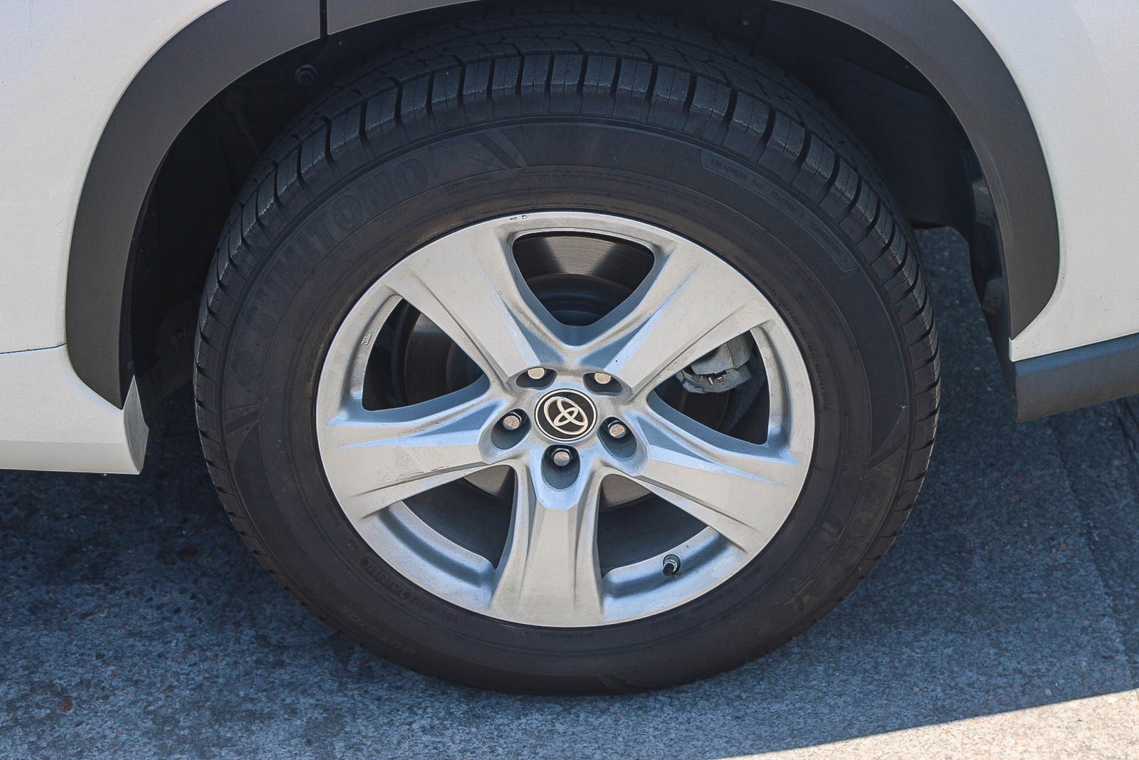 Used 2021 Toyota Highlander L FWD image 10