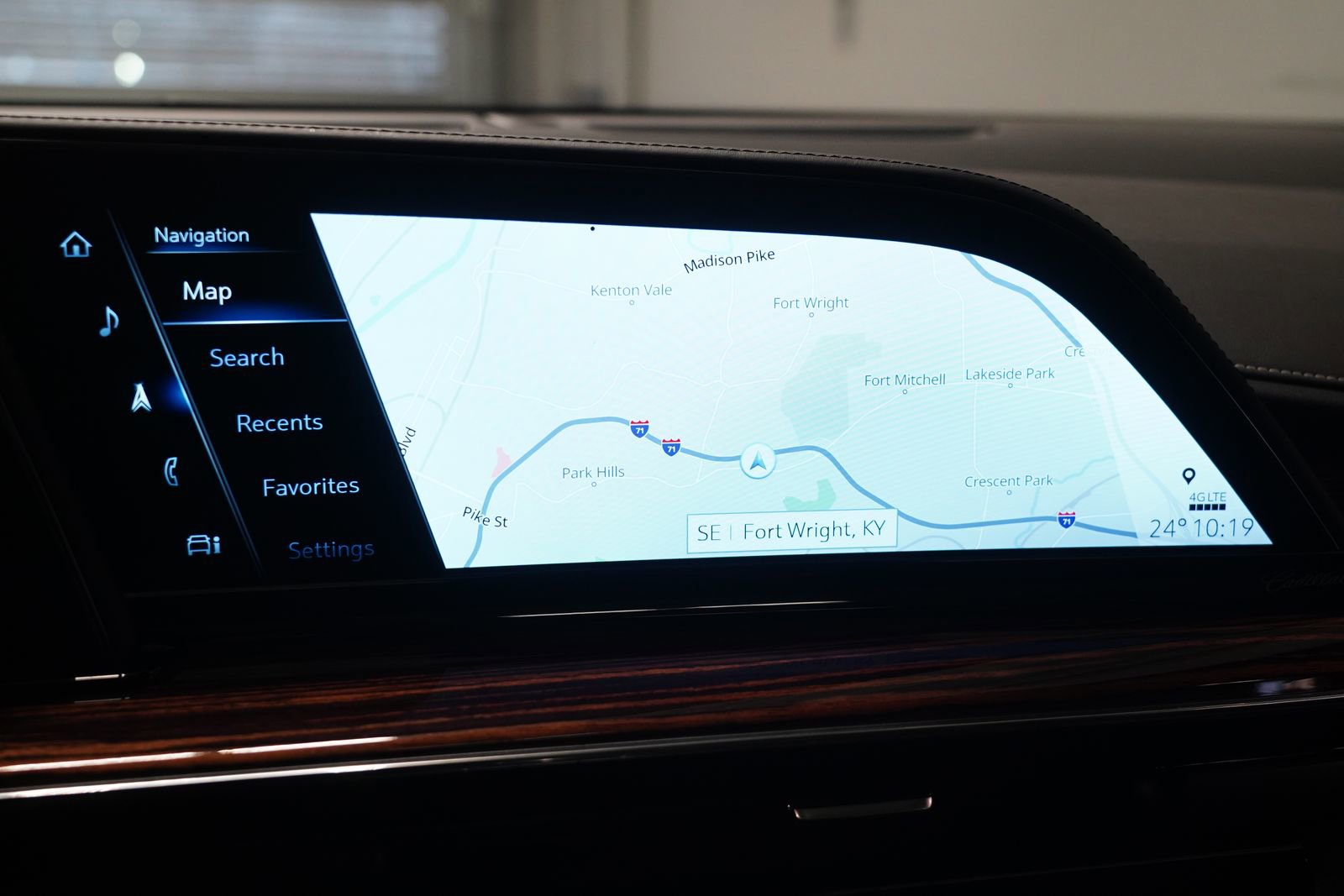 Used 2021 Cadillac Escalade ESV Premium Luxury w/ Driver Assist Tech Package image 24