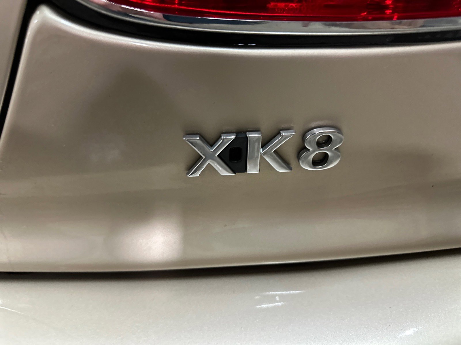 Used 2001 Jaguar XK8 Convertible image 21