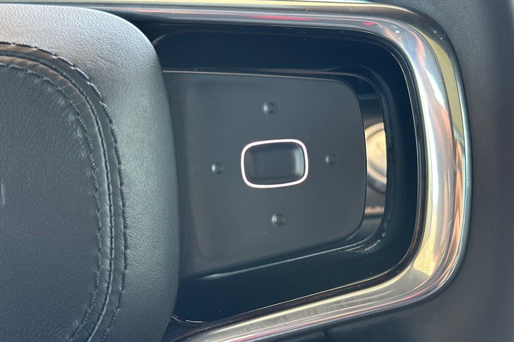 Used 2024 Lincoln Nautilus Reserve w/ Equipment Group 202A image 29