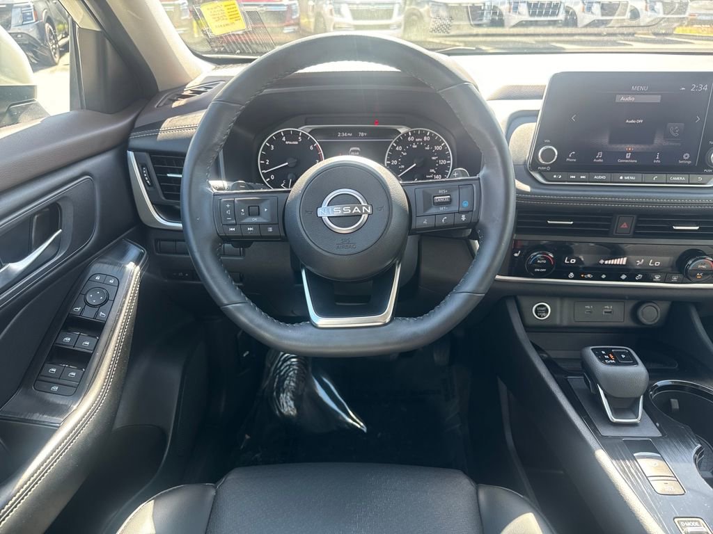 Used 2023 Nissan Rogue SV w/ SV Premium B Package image 14