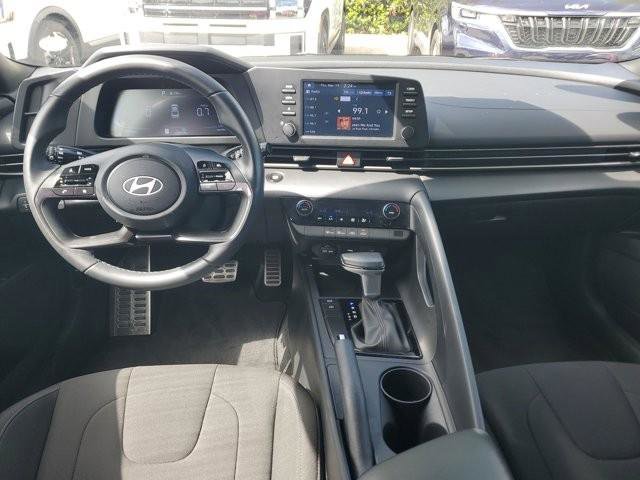 Certified 2025 Hyundai Elantra Sport image 14