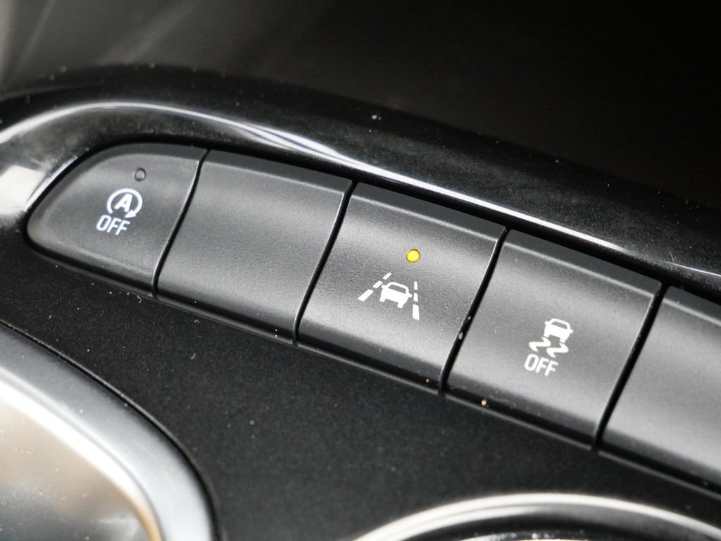 Used 2023 Buick Encore GX Preferred w/ Cold Weather Comfort Package FWD image 43