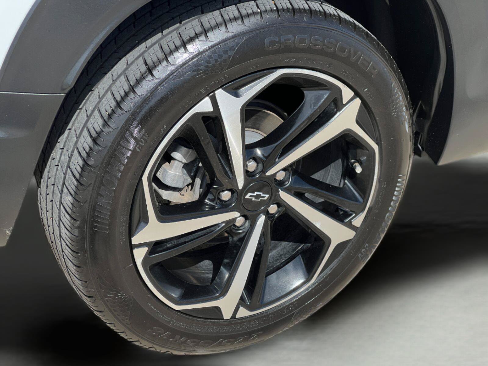 Used 2023 Chevrolet TrailBlazer RS w/ Sun and Liftgate Package FWD image 24