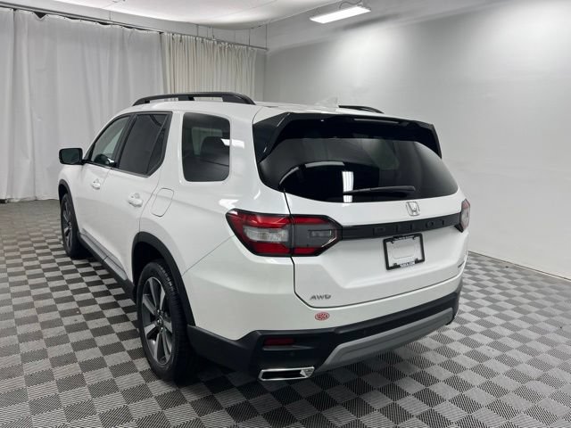 Used 2023 Honda Pilot Touring image 6