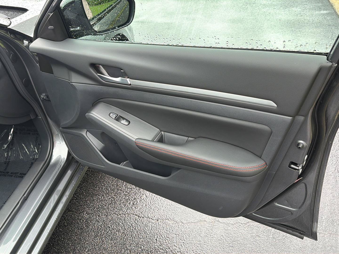 New 2026 Nissan Altima 2.5 SR w/ SR Midnight Edition Package FWD image 15
