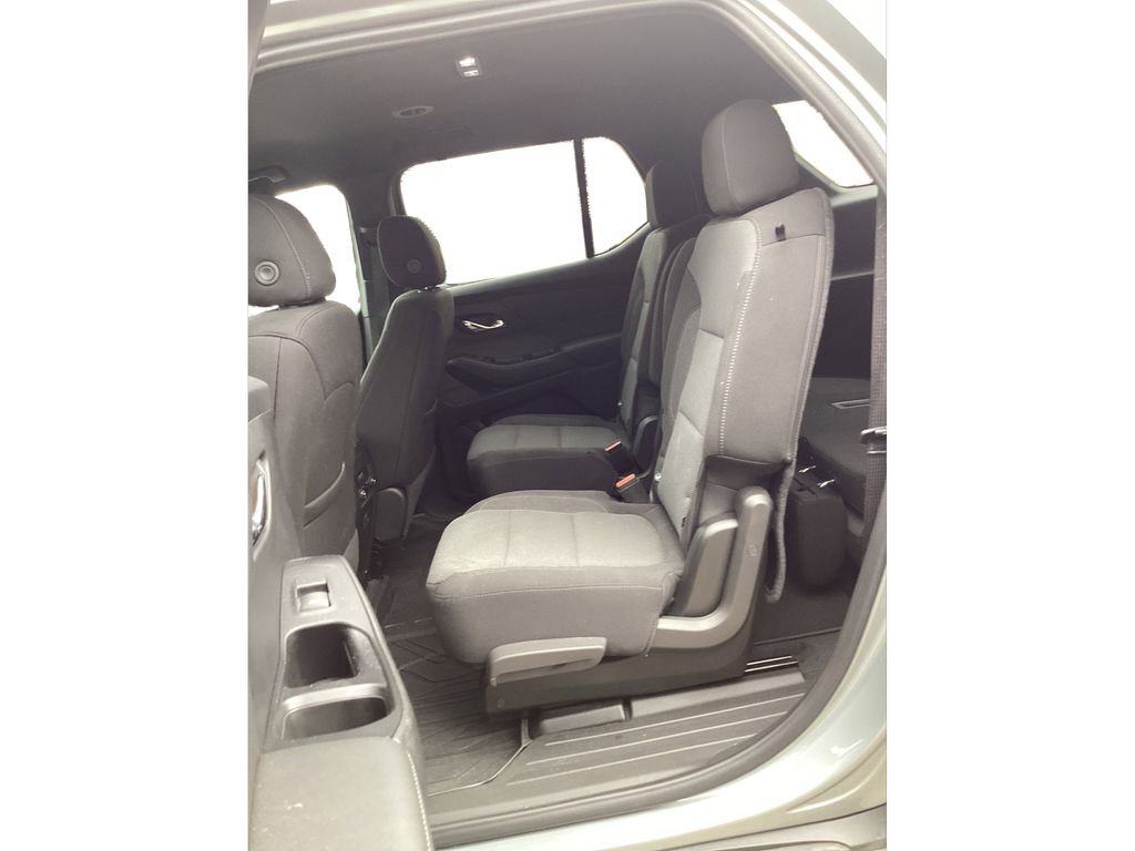 Used 2023 Chevrolet Traverse LT image 12