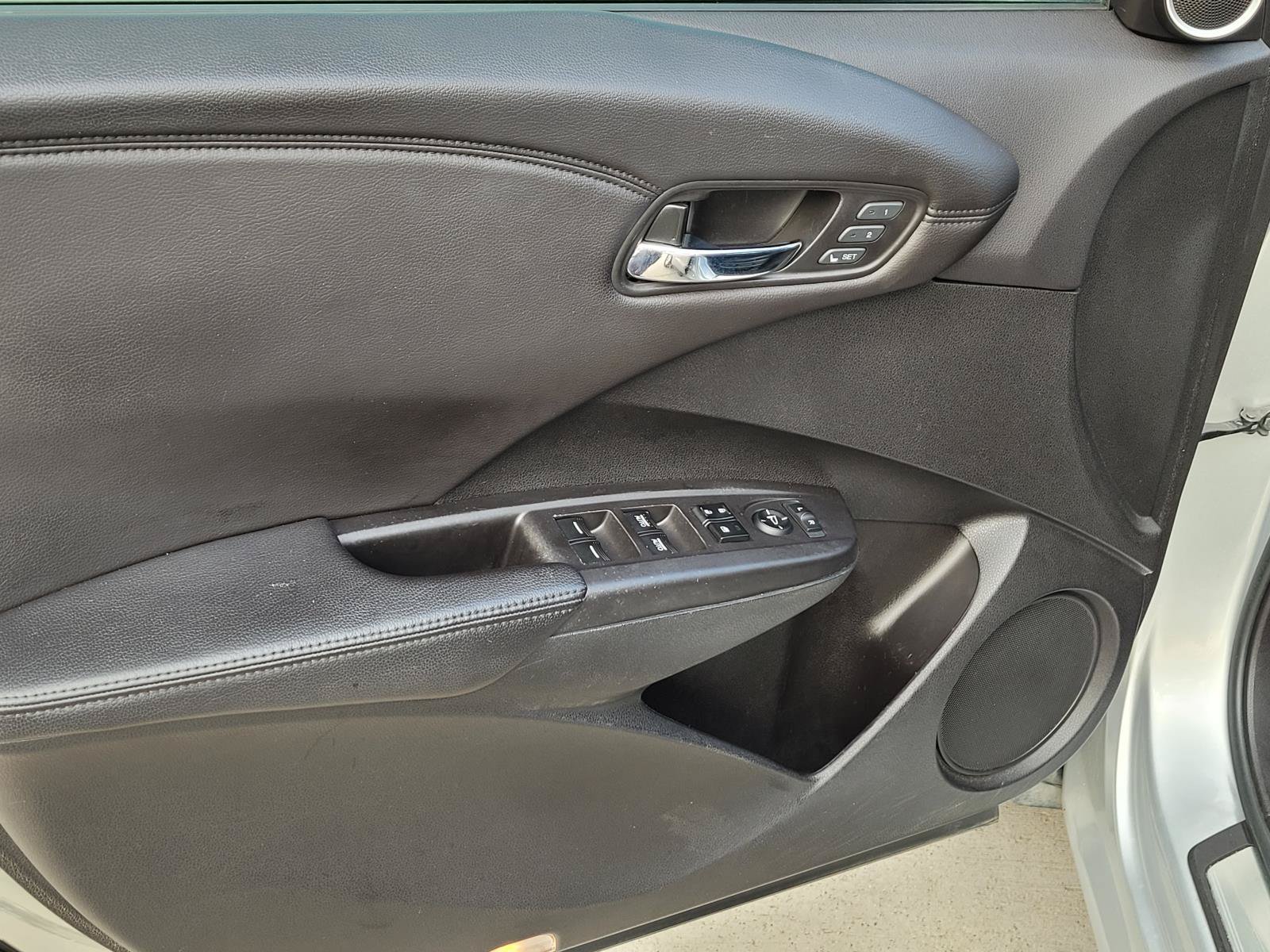 Used 2015 Acura RDX w/ Technology Package FWD image 4
