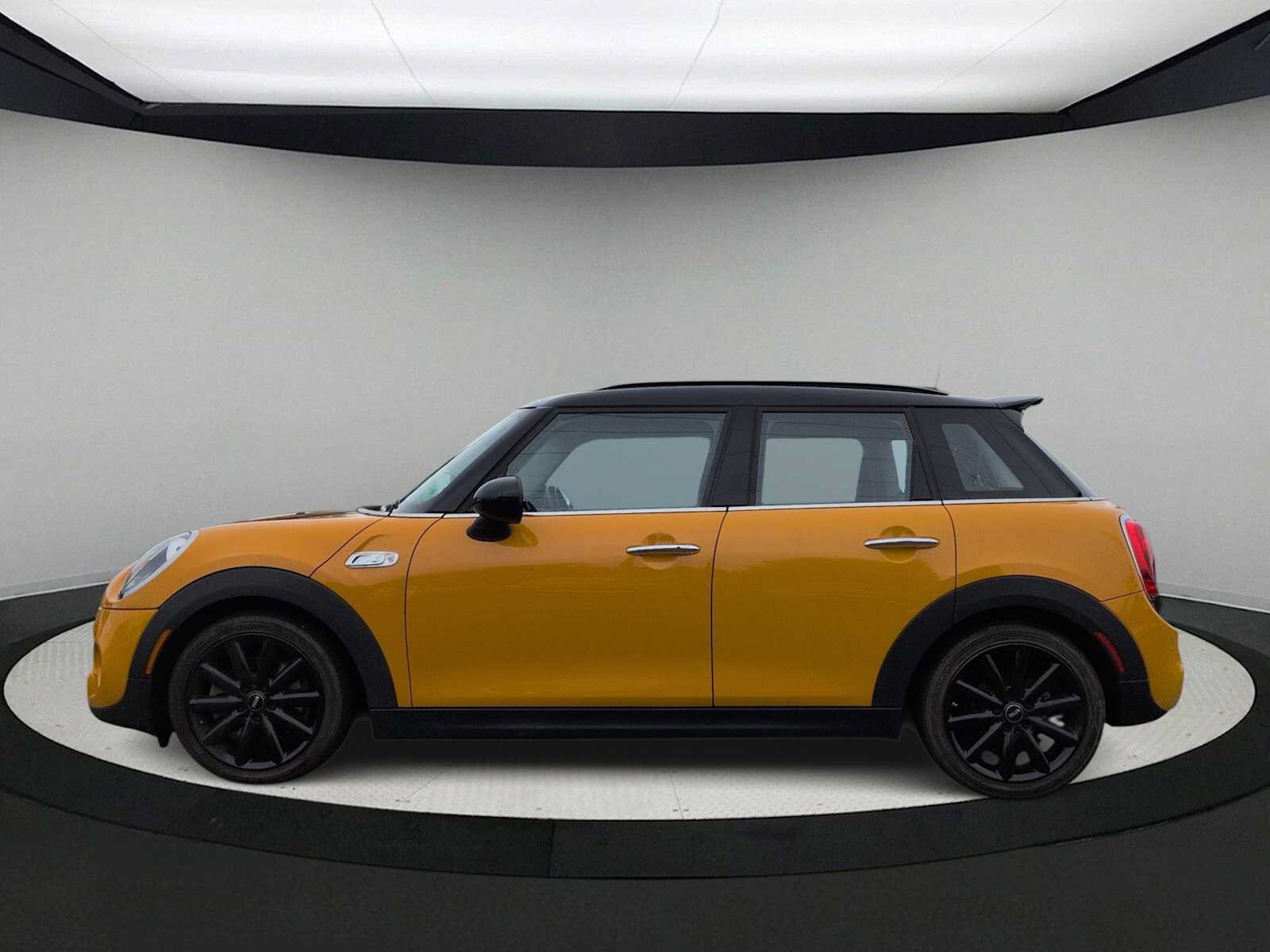 Used 2017 MINI Cooper S FWD image 5
