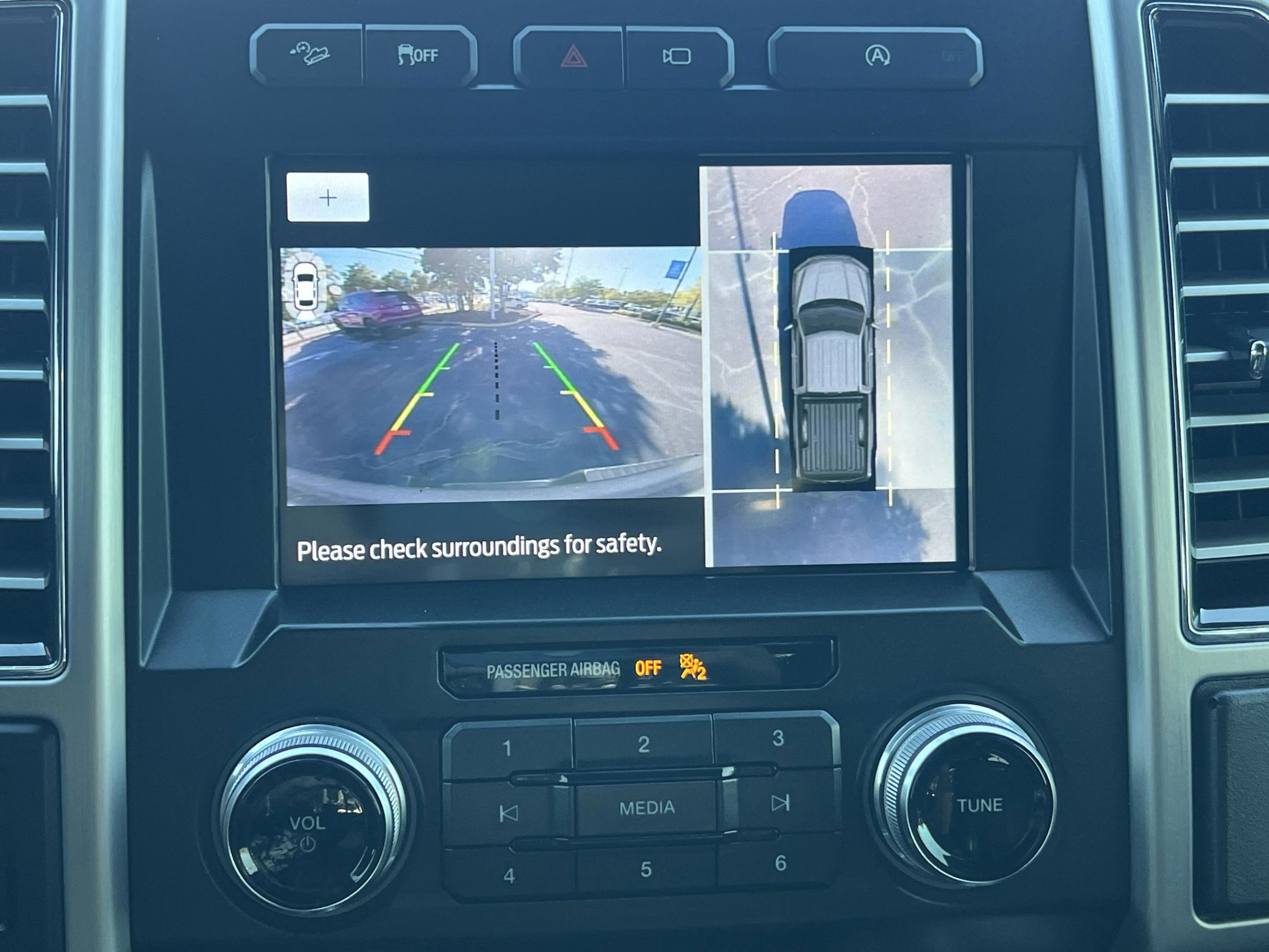 Used 2019 Ford F150 Platinum w/ Equipment Group 701A Luxury image 19