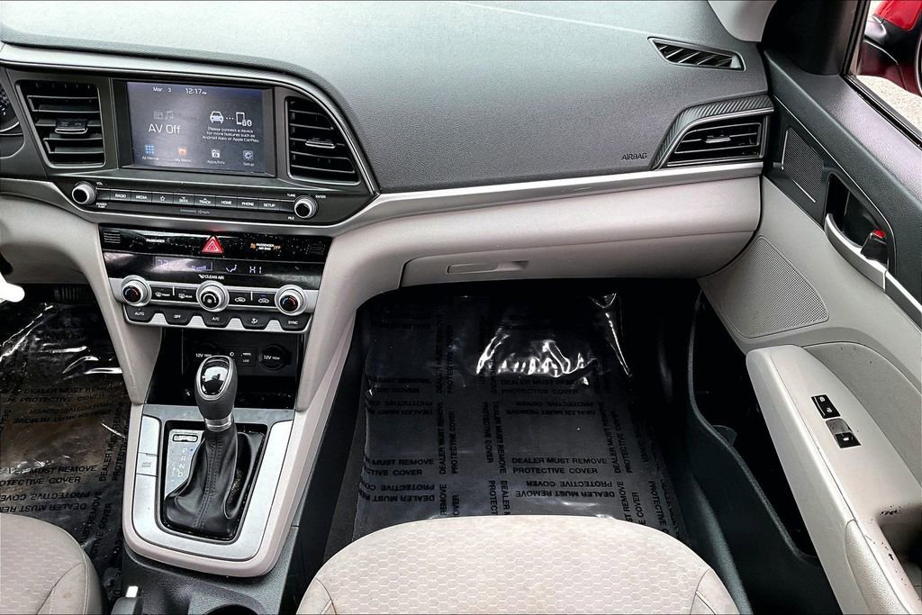 Used 2020 Hyundai Elantra SEL FWD image 25