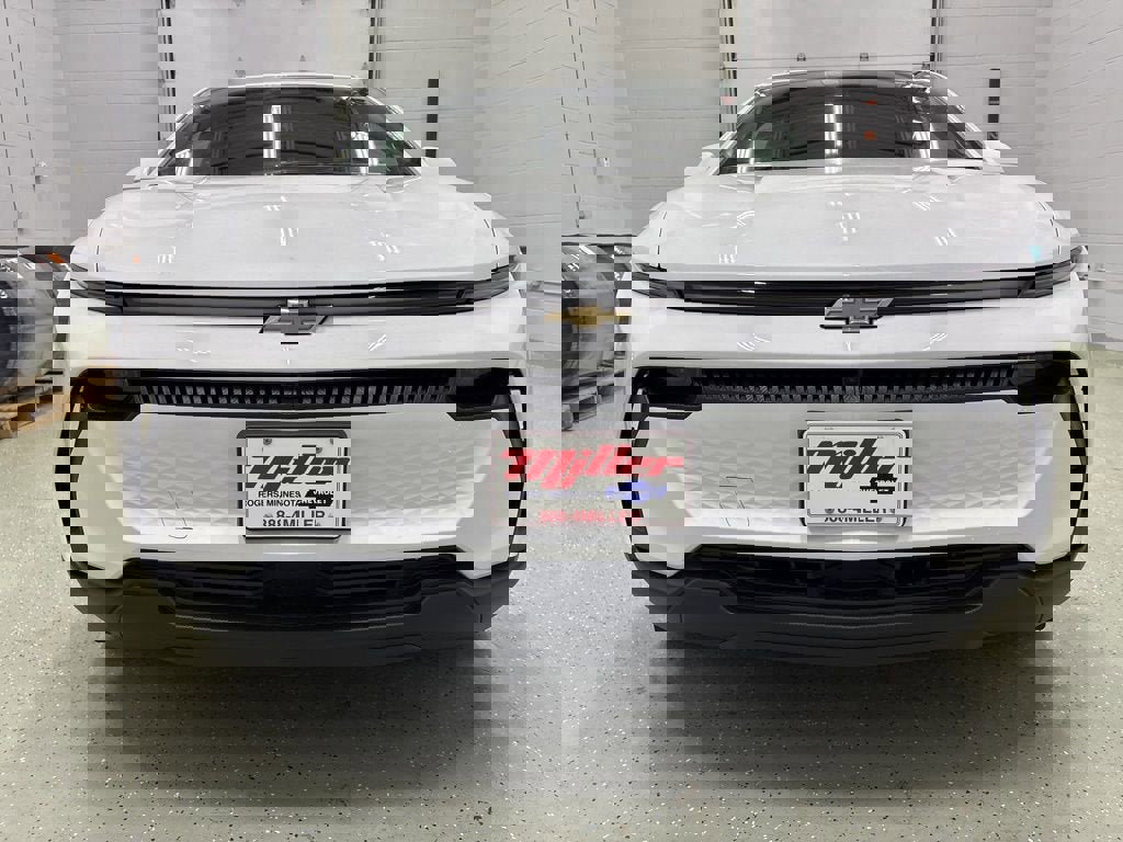 New 2026 Chevrolet Equinox EV LT image 7