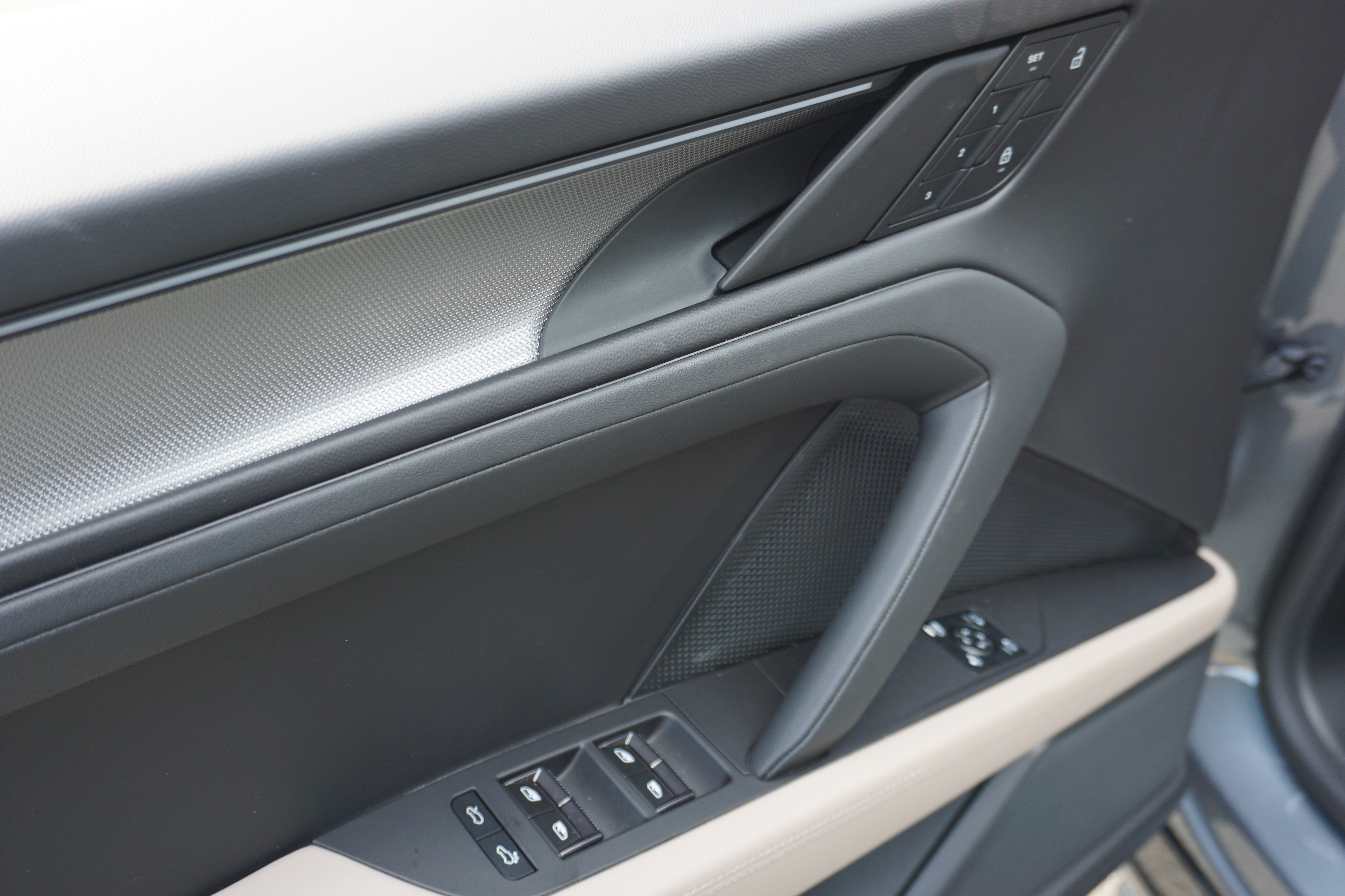 New 2026 Porsche Cayenne Electric AWD/4WD image 16