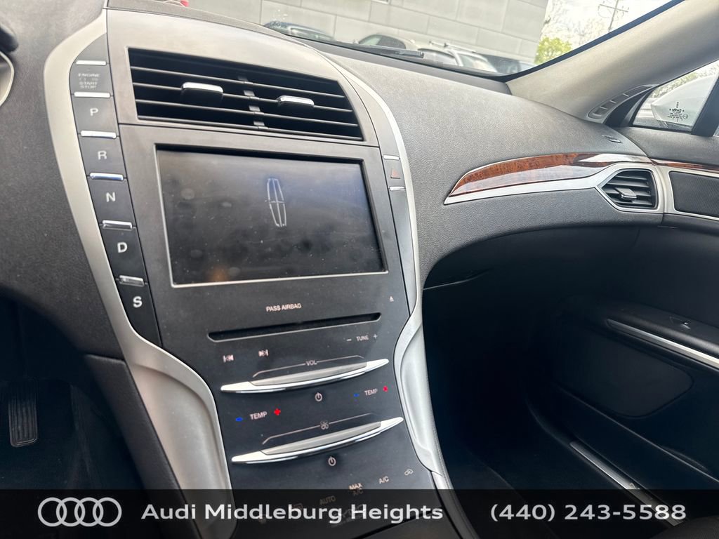 Used 2013 Lincoln MKZ AWD image 12