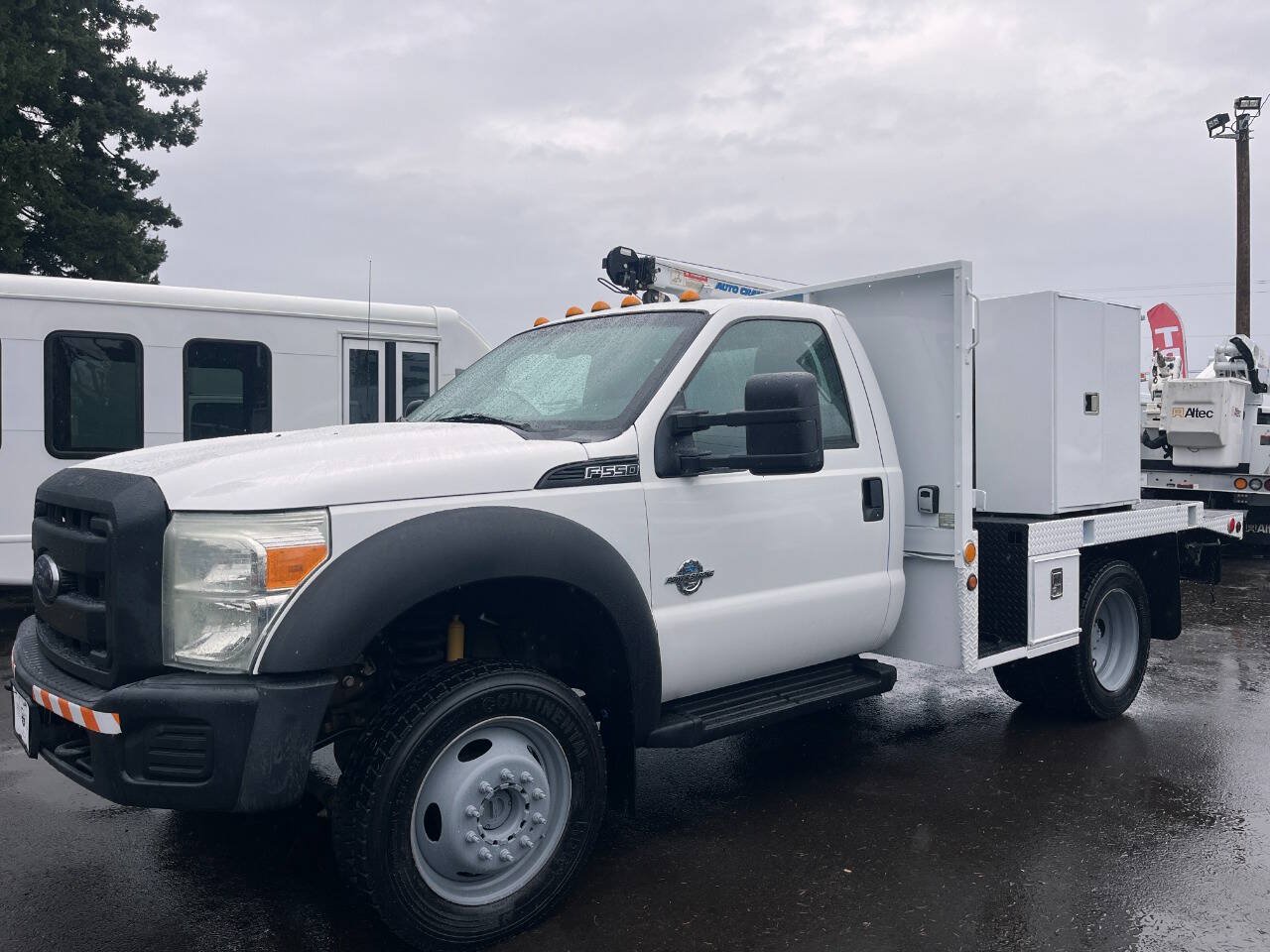 Used 2012 Ford F550 4x4 Regular Cab Super Duty w/ Payload Upgrade Pkg image 7