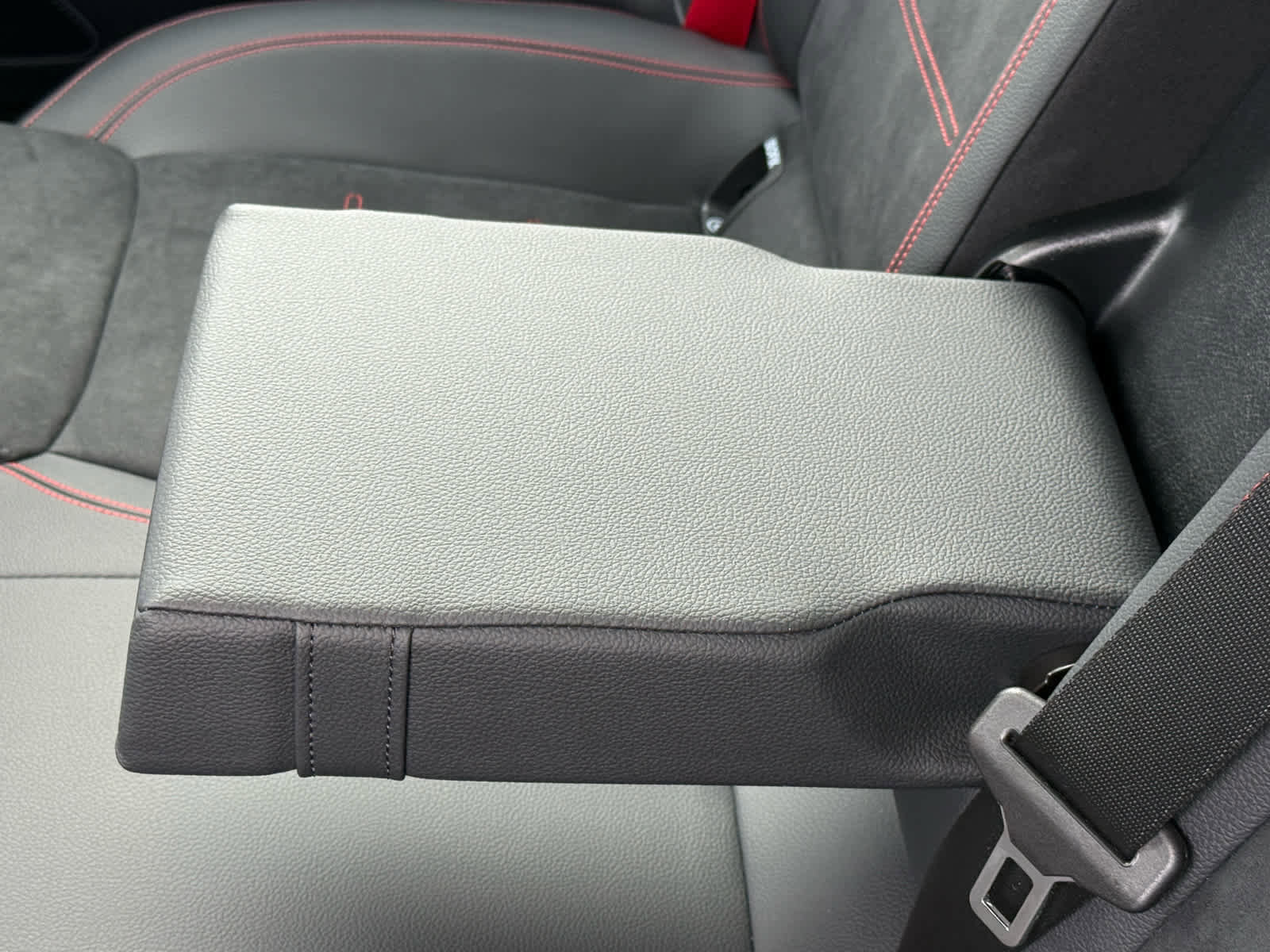 Used 2025 Mercedes-Benz CLA 35 AMG AMG CLA 35 image 33