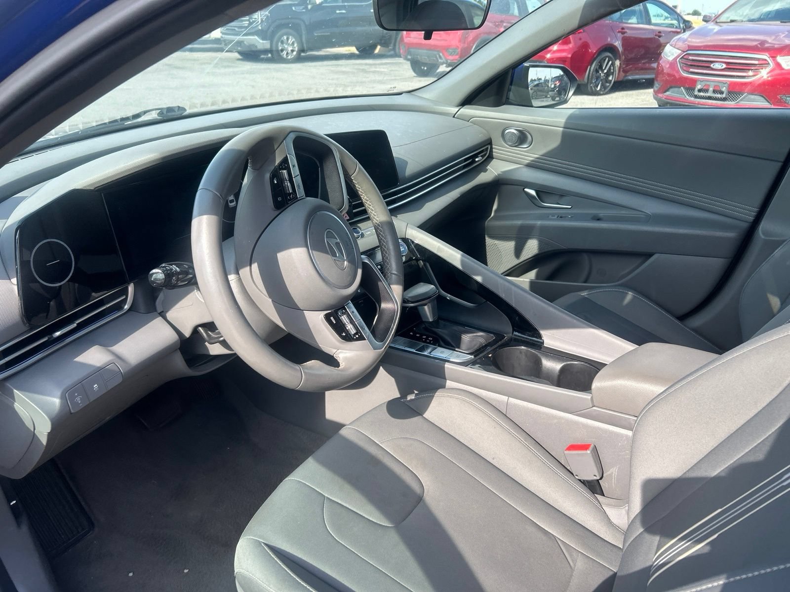 Used 2025 Hyundai Elantra SEL FWD image 10