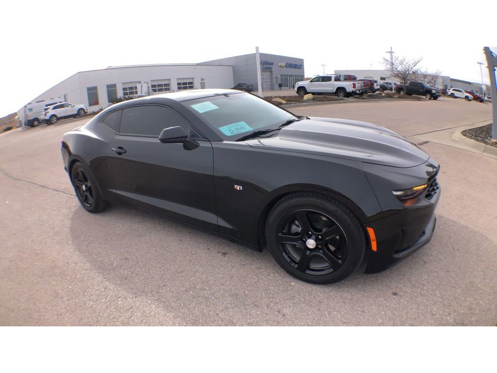 Used 2024 Chevrolet Camaro LT w/ Technology Package image 1