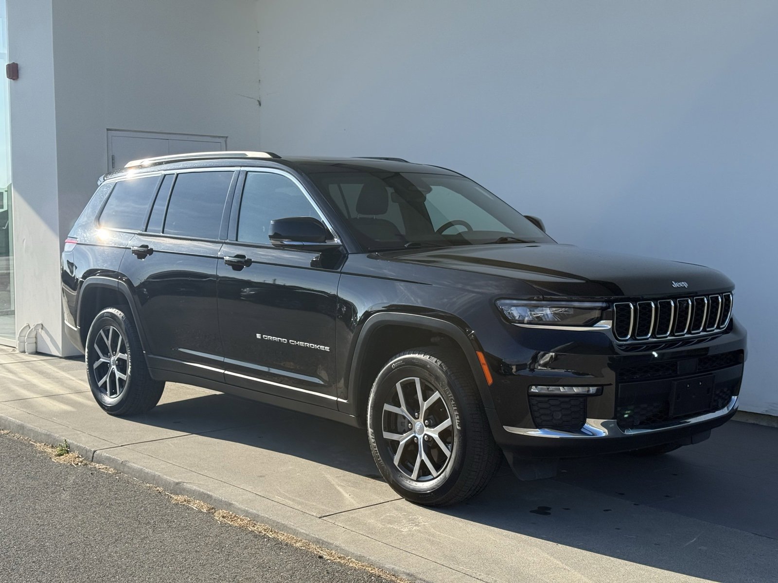 Used 2024 Jeep Grand Cherokee L Limited w/ Luxury Tech Group II