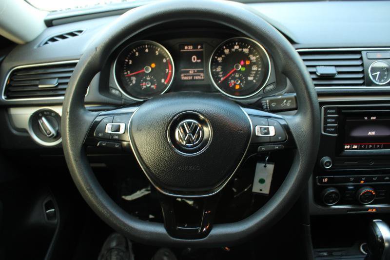 Used 2017 Volkswagen Passat 1.8T S FWD image 9