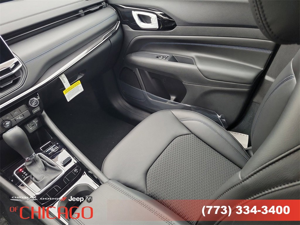 New 2026 Jeep Compass Latitude image 17