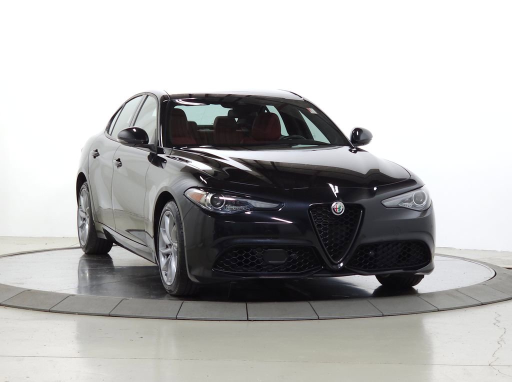 Used 2023 Alfa Romeo Giulia Sprint AWD/4WD image 1
