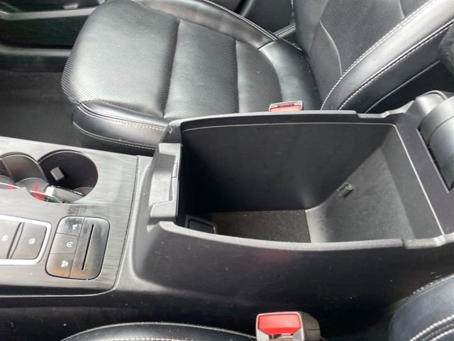 Used 2022 Ford Escape Titanium image 13