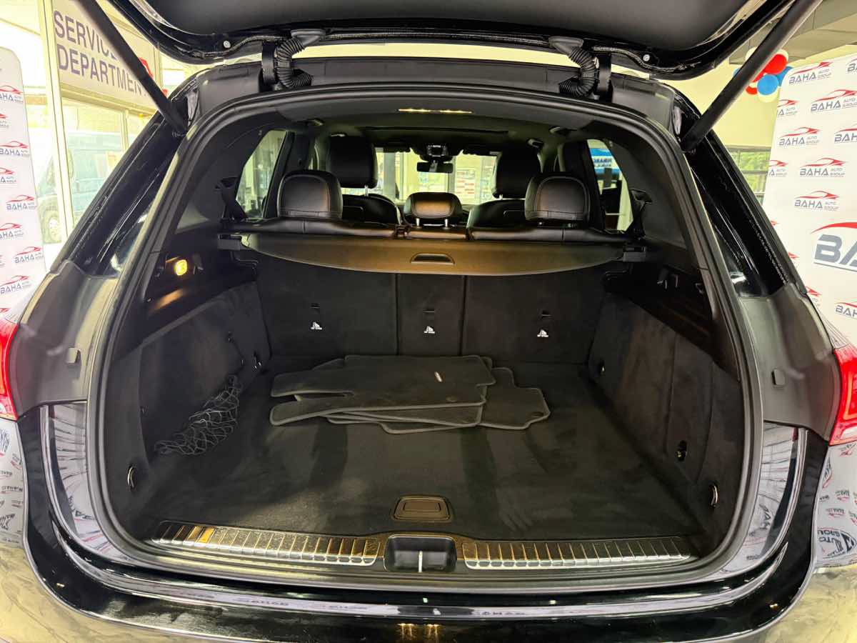 Used 2020 Mercedes-Benz GLE 350 4MATIC w/ Premium Package image 29
