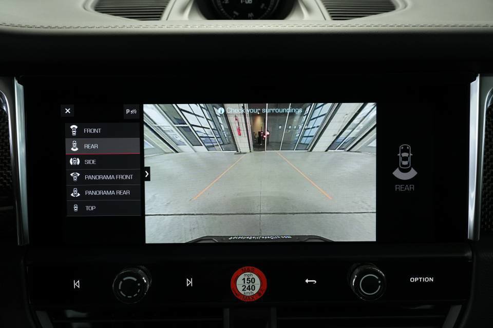 Certified 2026 Porsche Macan AWD/4WD image 19