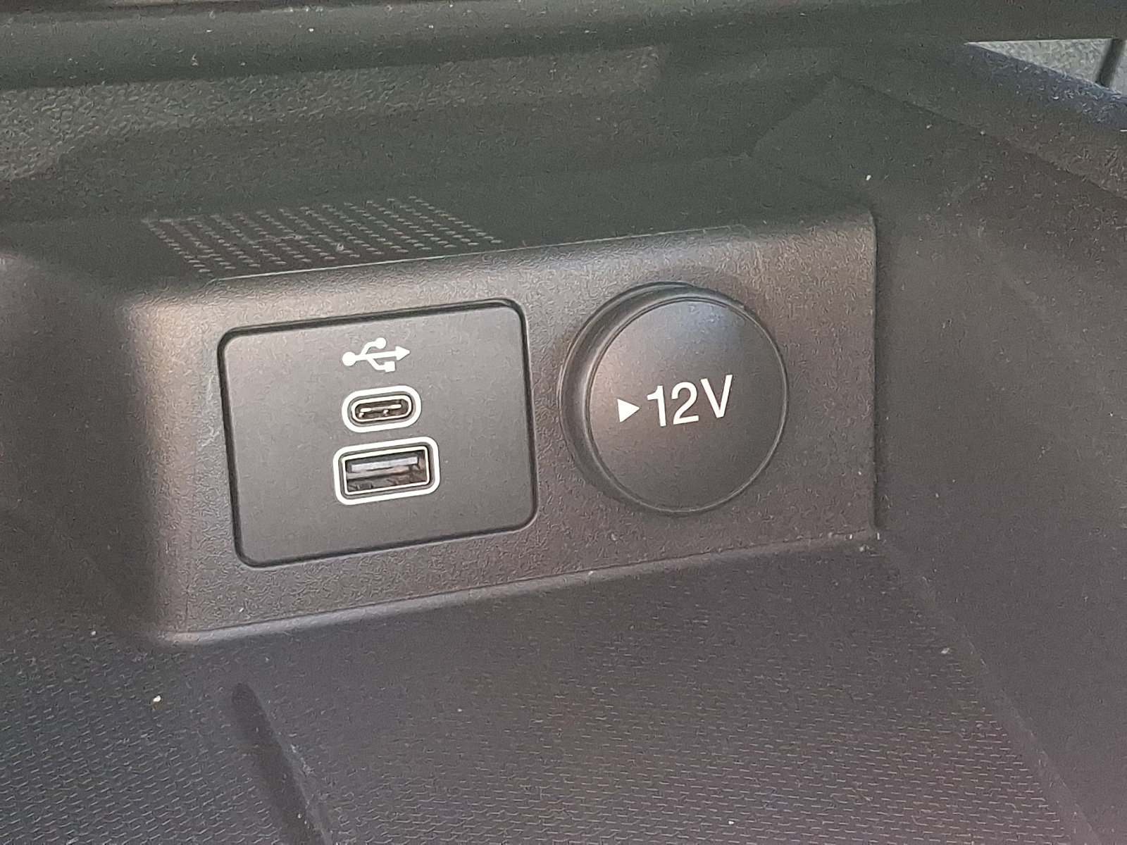 Certified 2026 Ford Escape SE FWD image 27