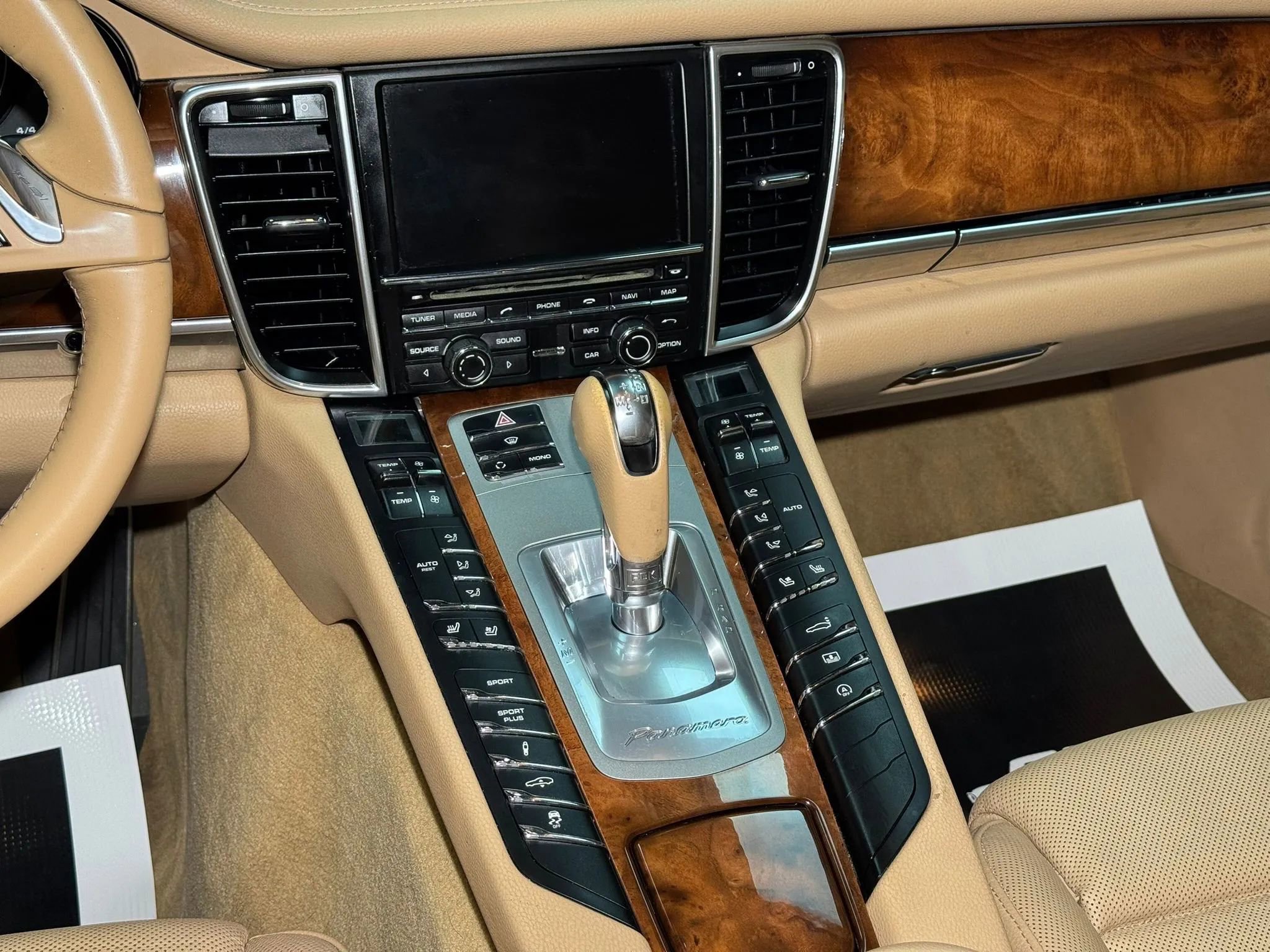 Used 2012 Porsche Panamera S image 36